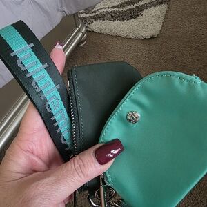 🔑👛lululemon Athletica Green Teal Key & Card Holder